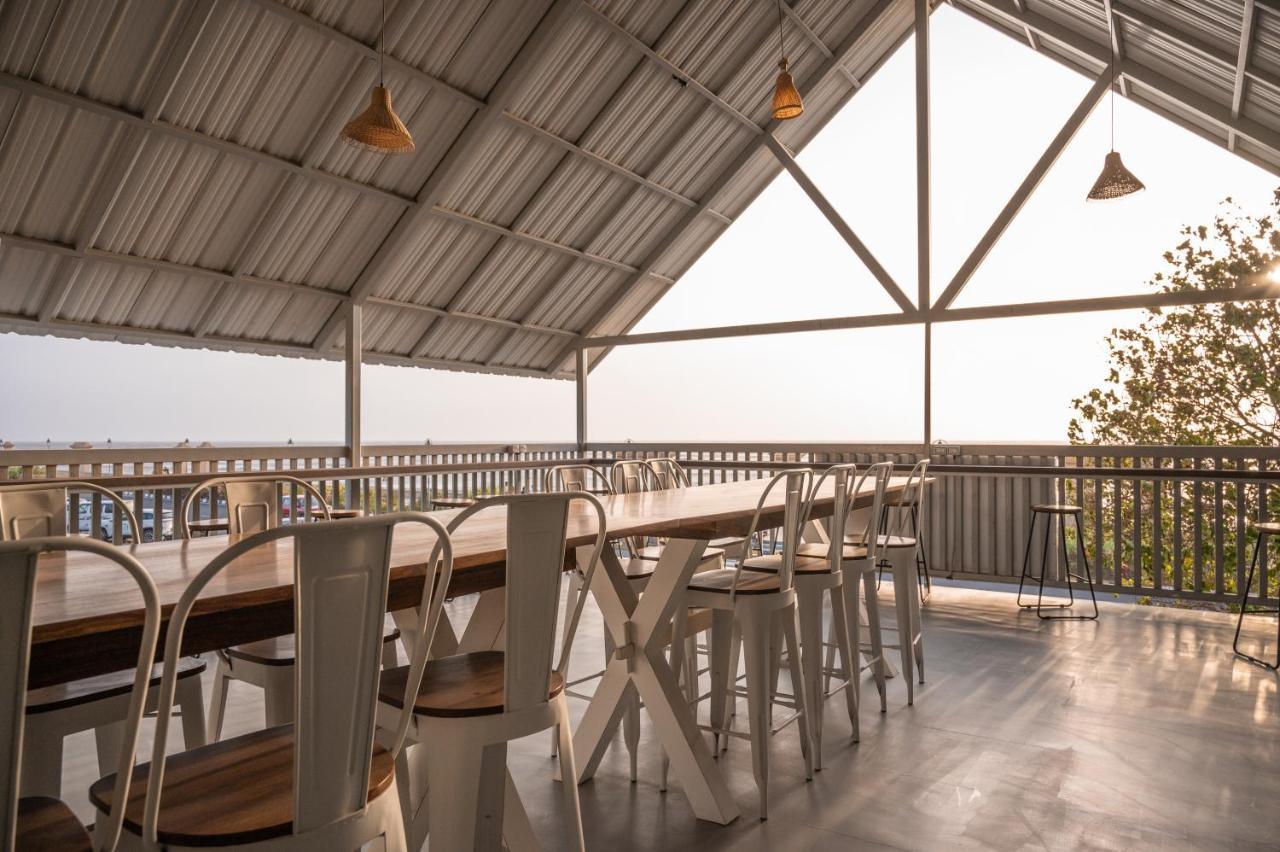 Praveg Beach Resort Daman Lighthouse Beach Dış mekan fotoğraf