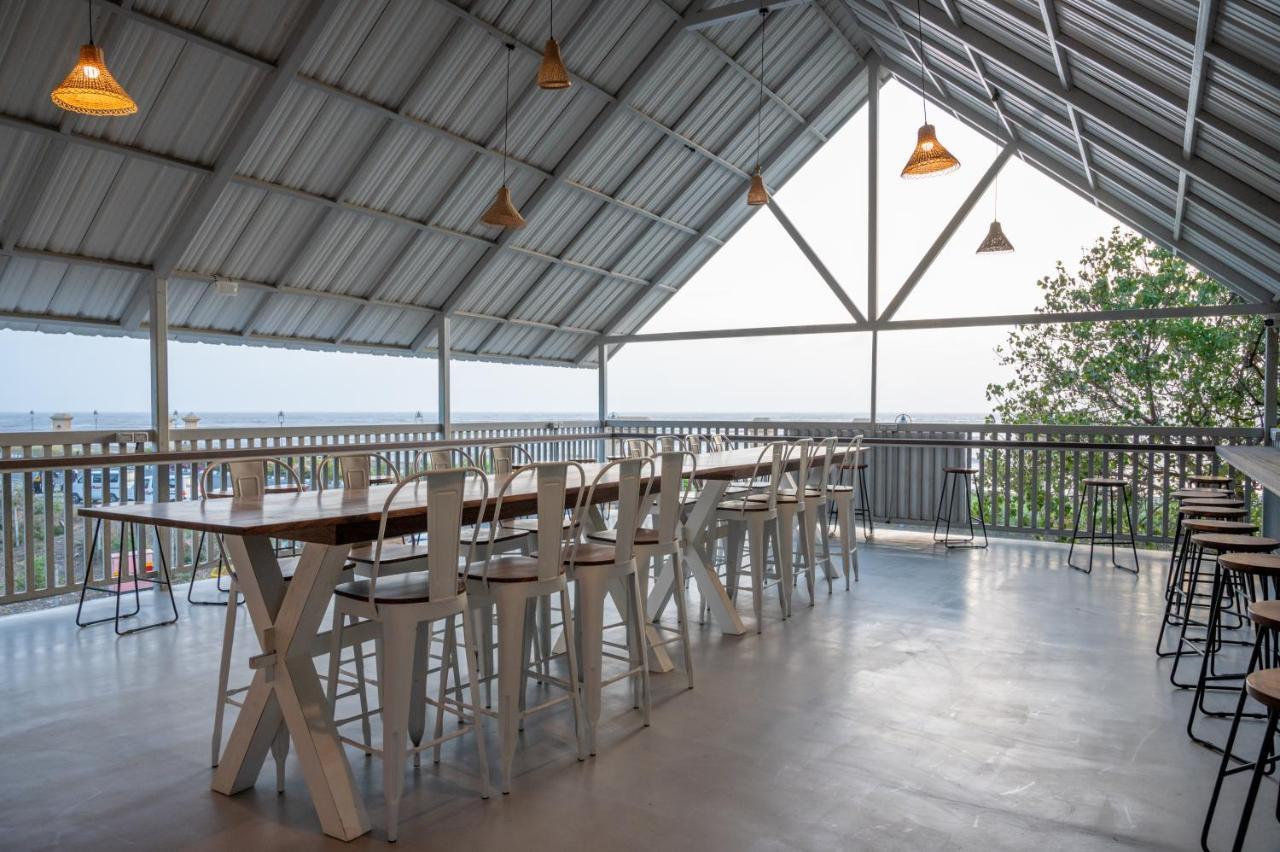 Praveg Beach Resort Daman Lighthouse Beach Dış mekan fotoğraf