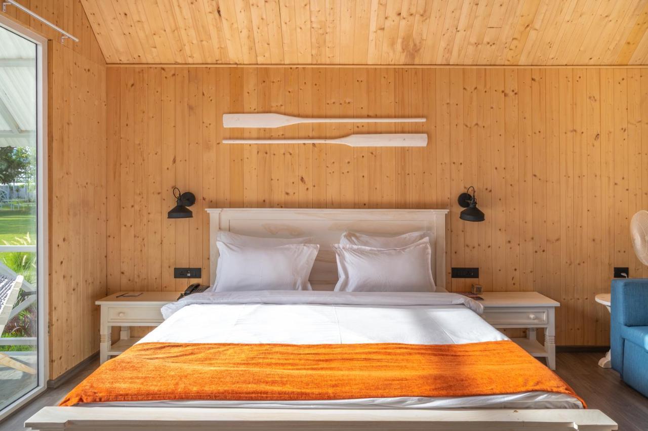 Praveg Beach Resort Daman Lighthouse Beach Dış mekan fotoğraf